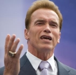 Arnold Schwarzenegger. DR