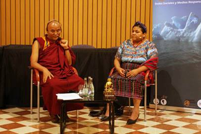 Rigoberta Menchu Tum, Prix Nobel de la Paix et Thubten Wanchen, directeur de la Maison du Tibet à Barcelone