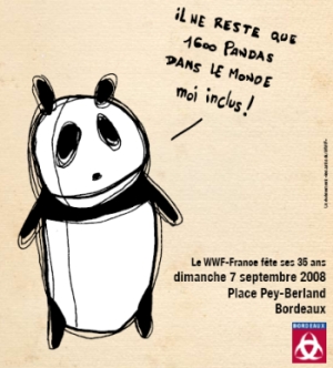 Le dimanche 7 septembre 2008, tout au long de la journée, 1600 pandas investissent la Place Pey-Berland de Bordeaux.