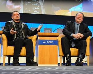 Bono avec Al Gore au Forum économique mondial de 2008