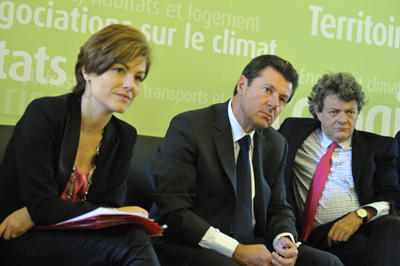 Chantal Jouanno, Christain Estrosi et Jean-Louis Borloo présentent le plan national. Crédit photo : MEEDDM - Gérard Crossay