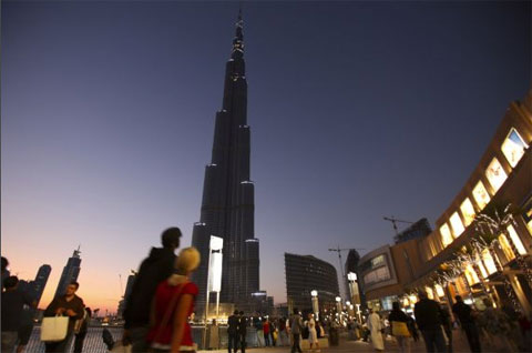 Le plus haut gratte-ciel au monde, symbole de la démesure de Dubaï.