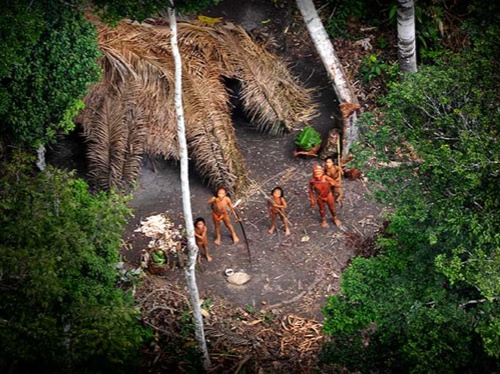 © Gleison Miranda/FUNAI/Survival. www.uncontactedtribes.org