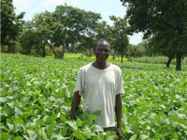 Marcel Ouedraogo, entrepreneur du Burkina-Faso développant une filière locale de transformation de soja biologique.