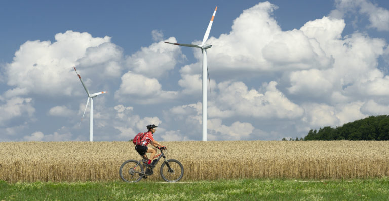 Une transformation radicale du secteur de l&rsquo;énergie est nécessaire pour atteindre le net zéro en 2050 selon le Rapport Arcadis sur la transition énergétique