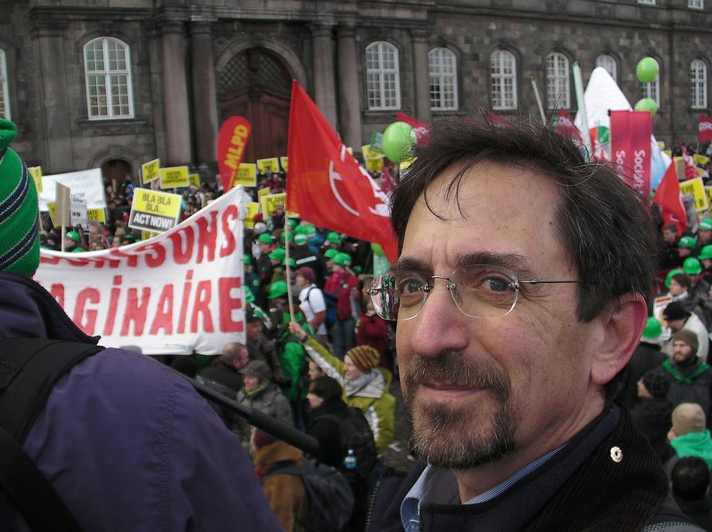 Andrew Revkin lors d'une manifestation pour le climat à Copenhague en 2009.