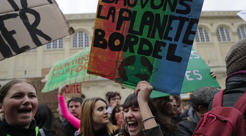 Une partie de la jeunesse se mobilise contre le déréglement climatique depuis pusieurs mois