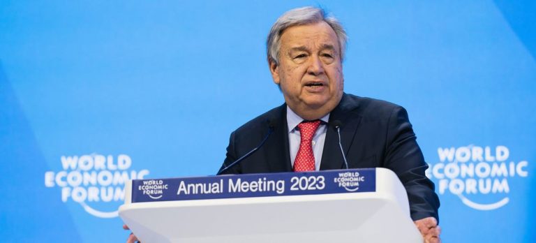 A Davos, l’ONU dénonce « l’état déplorable » du monde, de la crise climatique aux guerres