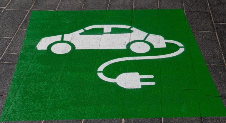 Quel type de moteur dans une voiture électrique ?