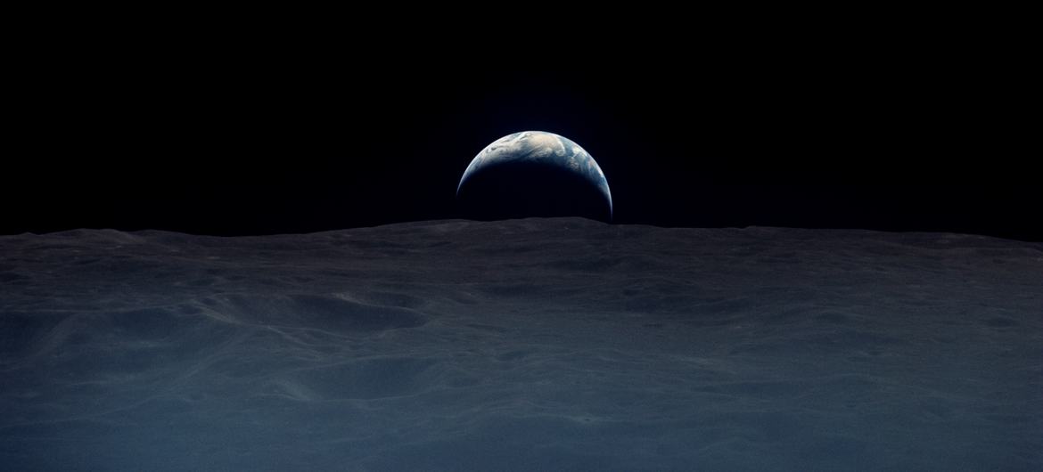 Un croissant de terre capturé par un astronaute américain en 1969.