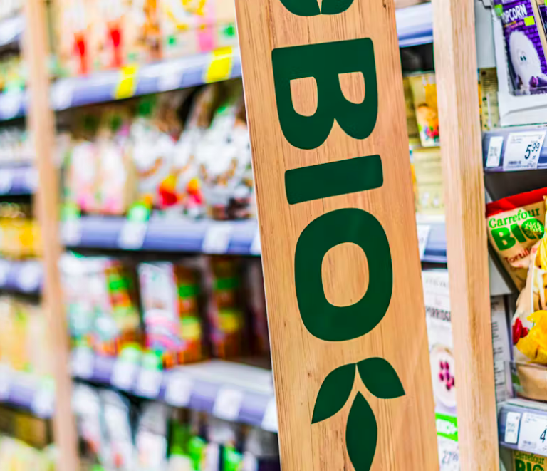 Pourquoi bouder l’alimentation bio malgré la réduction de l&rsquo;écart de prix avec les produits conventionnels ?
